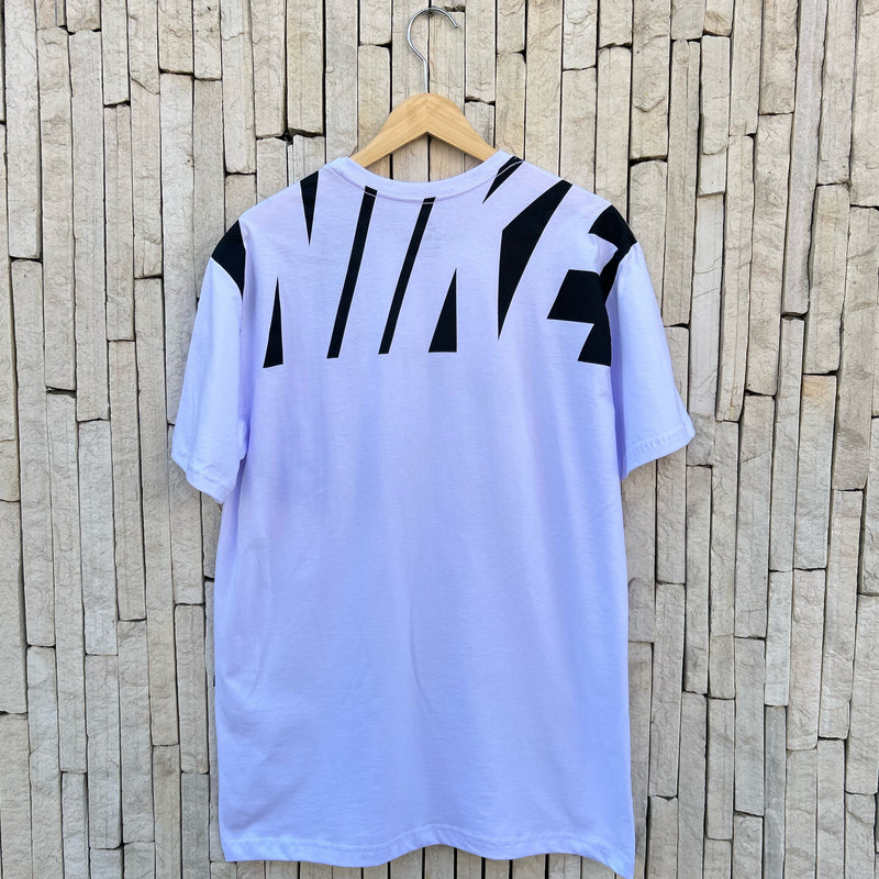 Camiseta 30.1 Premium Nike