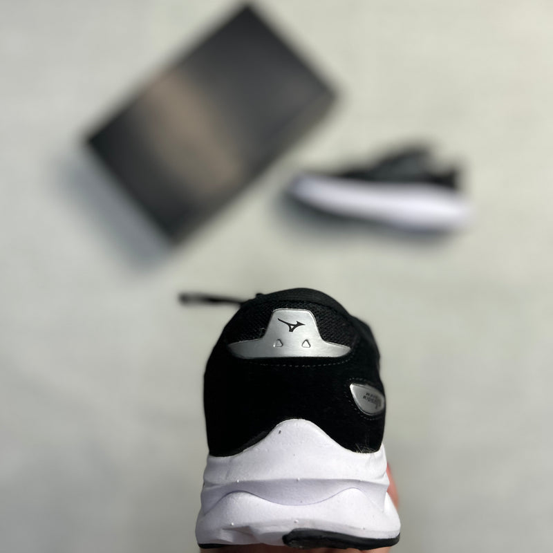 Mizuno Wave - preto branco