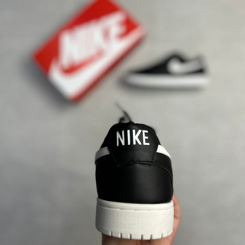 Court Vision - preto branco