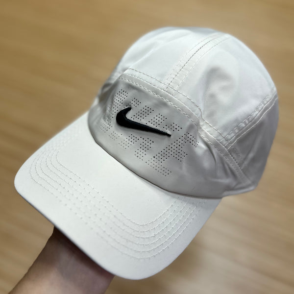 Boné Nike Bege